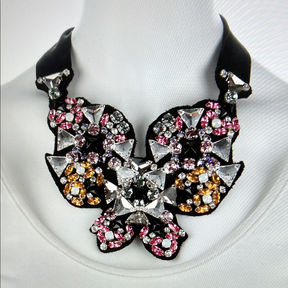 Vera Wang Crystal Bib Statement Necklace - Picture 2 of 3